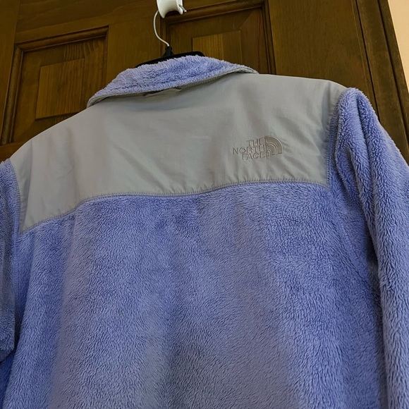 Fuzzy periwinkle north face. SO comfy. - Picture 2 of 3